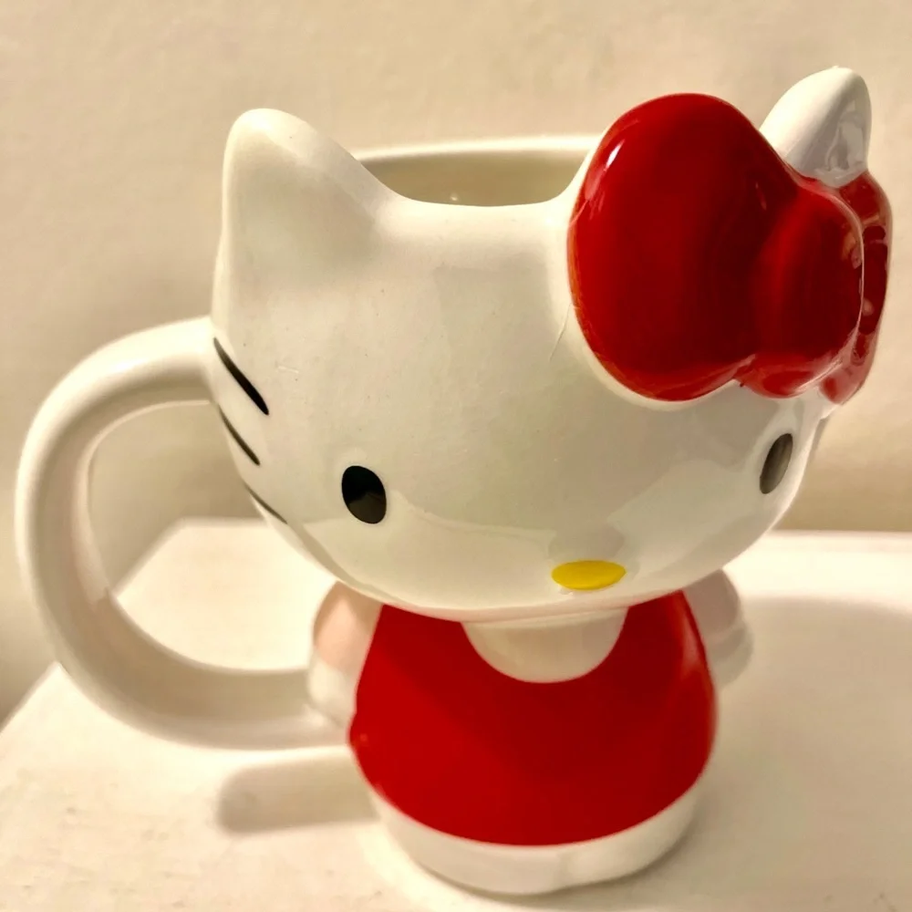 Hello Kitty Ceramic Mug New with Box